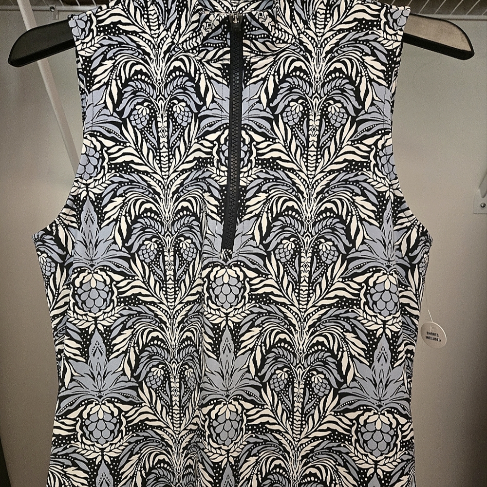 Tommy Bahama Active Wear Dress And Shorts Navy & White Patterned Sleeveless Zip